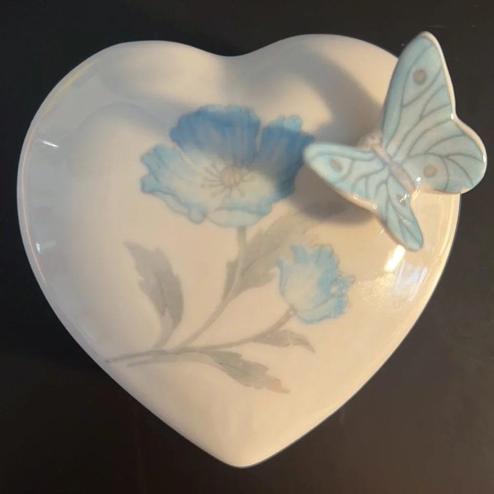 Heart Shaped Dish with Lid